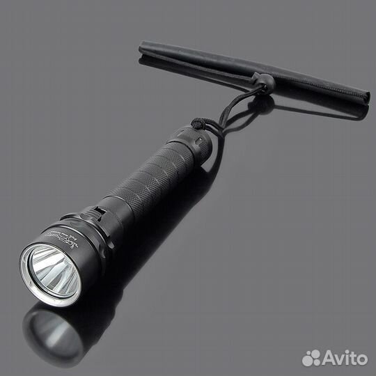 Фонарь для дайвинга.желтый свет