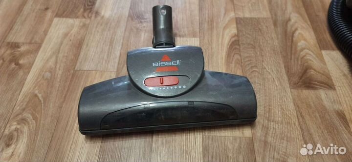 Моющий пылесос bissell