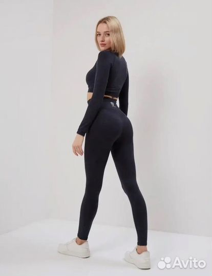 Спортивный костюм женский