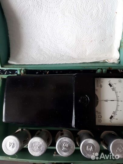 Вольтметр аккумуляторный М2033