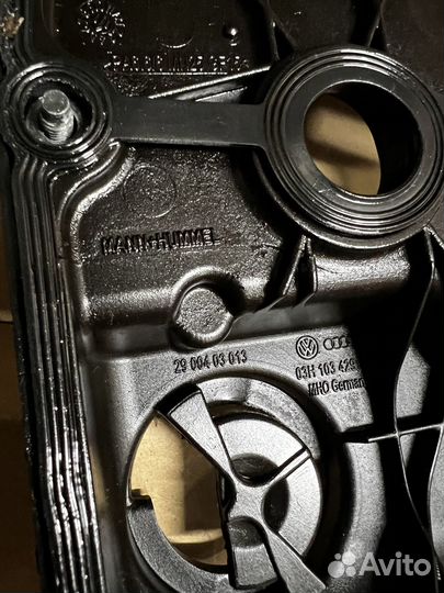 Клапанная крышка 03H103429L VAG