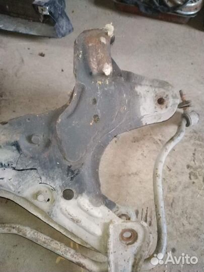 Балка подмоторная Volkswagen Golf III/Vento 1991-1