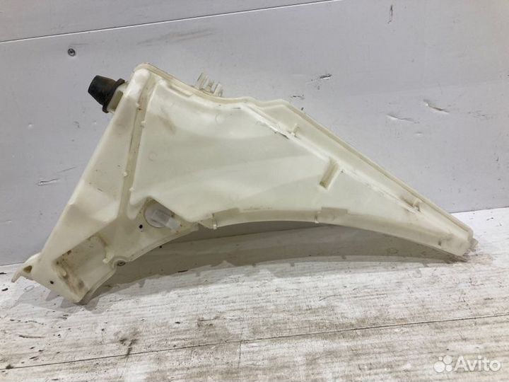 Бачок омывателя Land Rover Range Rover Sport L494