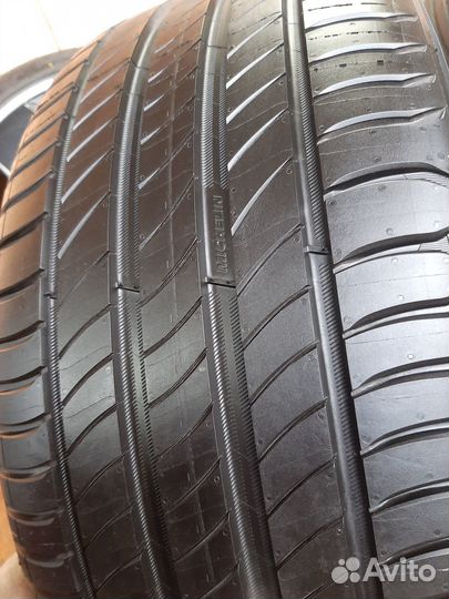 Michelin Primacy 4 235/45 R18 98W