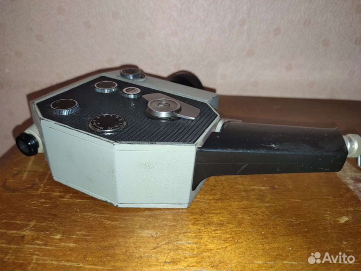 Кинокамера СССР Кварц 2*8С-3