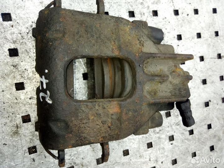 Суппорт передний левый Ford Focus/Focus RS