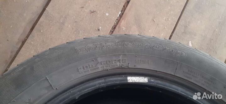 Goodyear EfficientGrip 205/60 R16