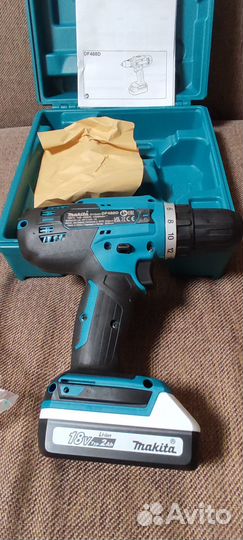 Дрель-шуруповерт Makita DF488DWE 18В Li-ion 2x2а