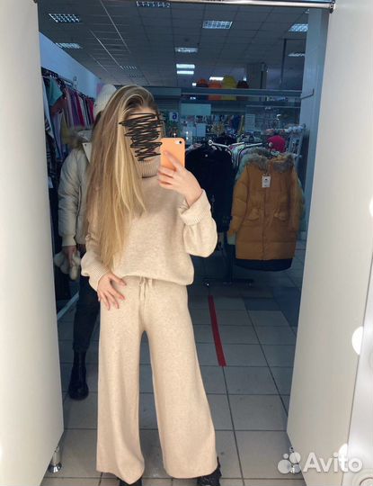 Вязанный костюм женский