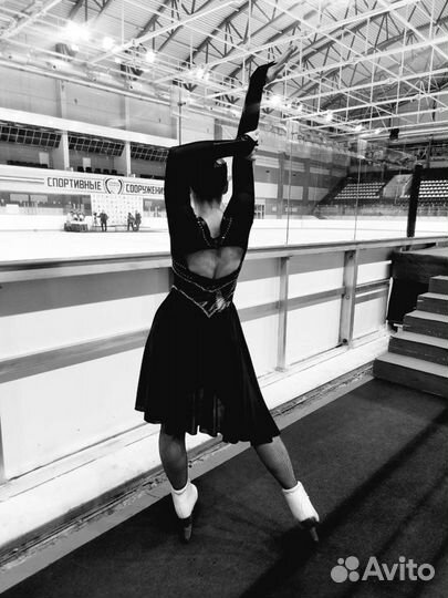 Тренер по фигурному катанию