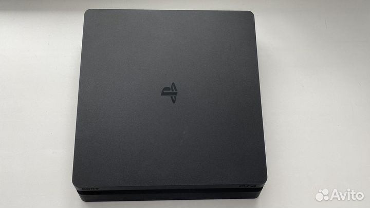 PS VR + PlayStation 4 slim 500GB