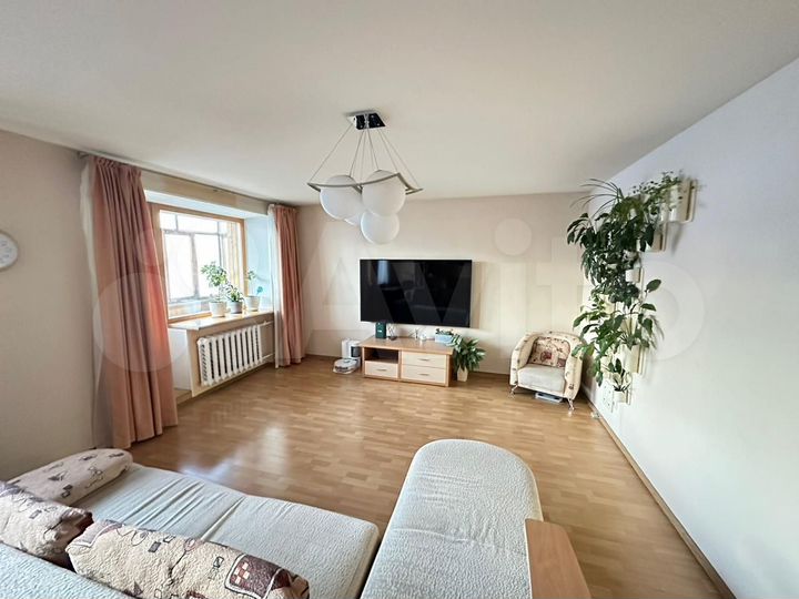 3-к. квартира, 76 м², 9/10 эт.