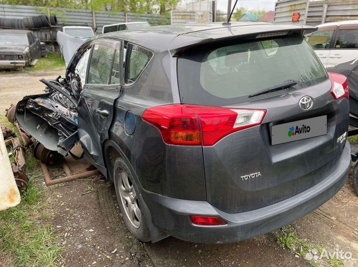 Toyota RAV4, 2014