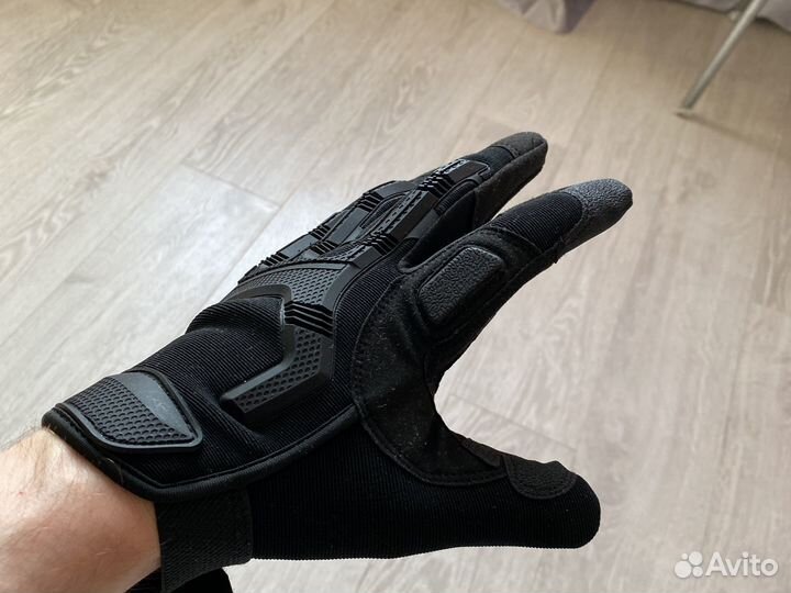 Перчатки тактические