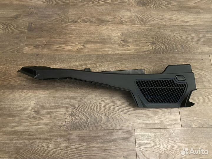 Направляющая шторки багажника пара BMW X5 E70