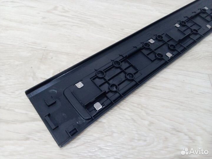 Накладка порога передняя левая Infiniti Qx56