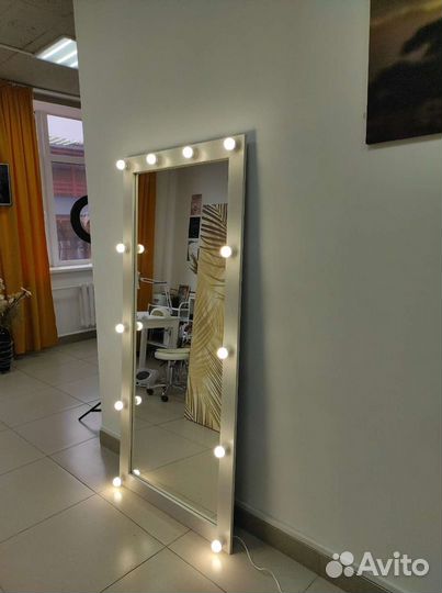 Зеркало с подсветкой