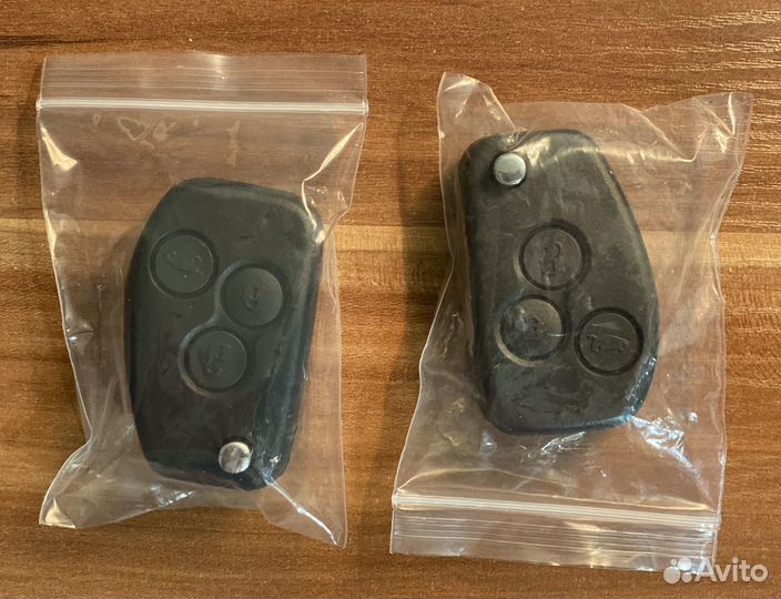 Ключ выкидной Рено Лада 3 кнопки