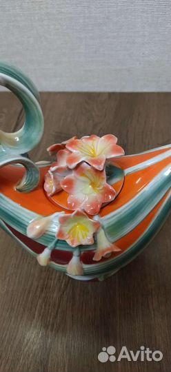 Фарфоровый чайник