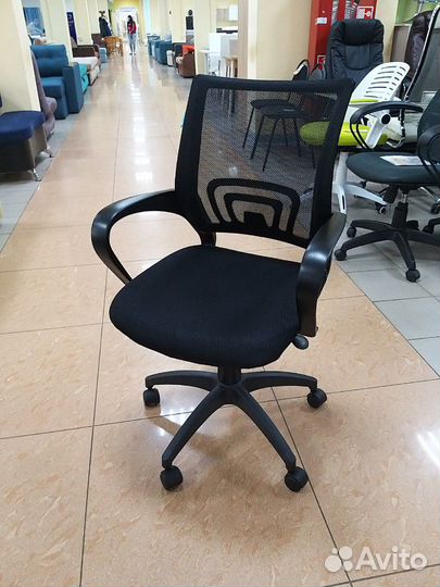 Кресло 695 чёрная сетка