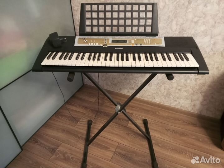 Синтезатор yamaha psr r200