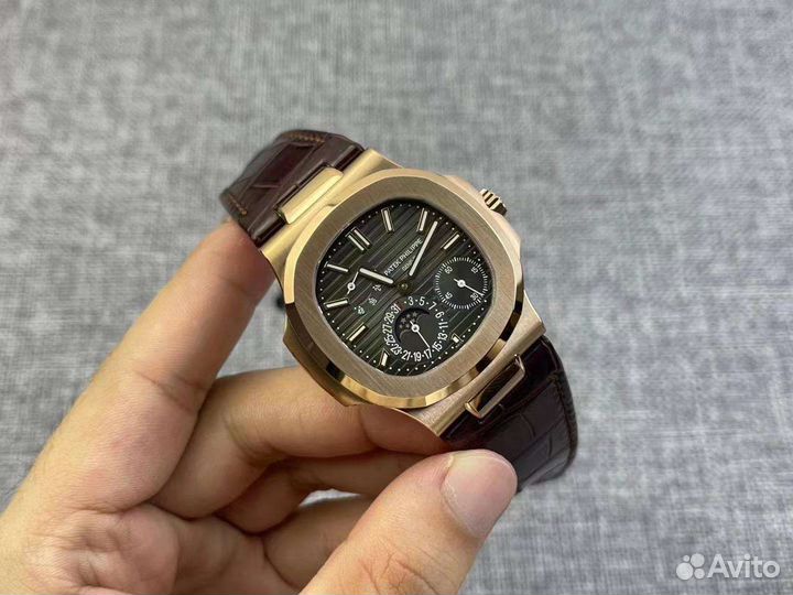 Часы Patek Philippe Nautilus 5712R