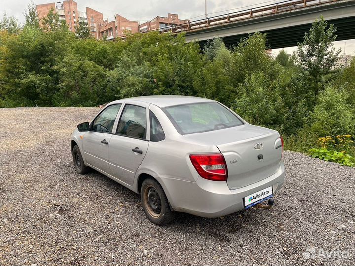 LADA Granta 1.6 МТ, 2015, 131 000 км