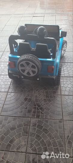 Детский электромобиль двухместный бу