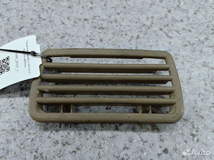 Решетка задней стеновой панели кабины scania