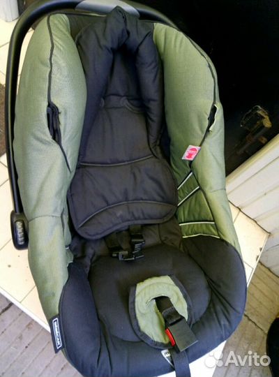 Автомобильное кресло