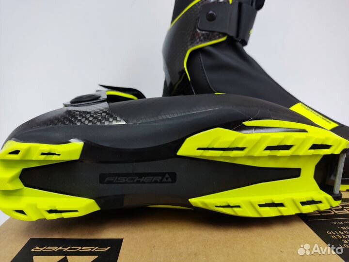 Лыжные ботинки Fisher Carbonlite Skate