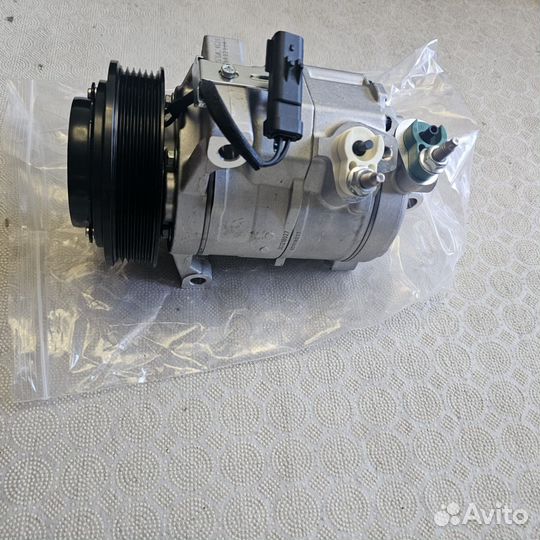 Компрессор кондиционера Jeep Grand Cherokee WK 2