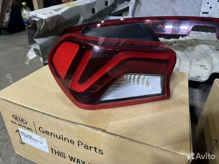 Фонари задние LED правый центральный kia k5