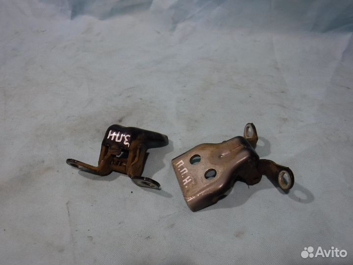 Петля двери левая правая Ford Fusion / Форд Фьюжен