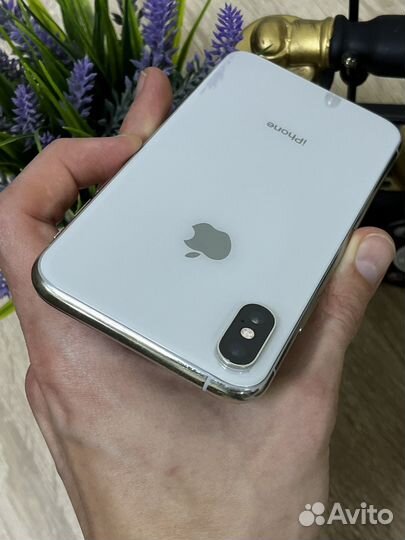 iPhone Xs, 64 ГБ