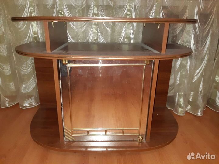 Подставка для телевизора