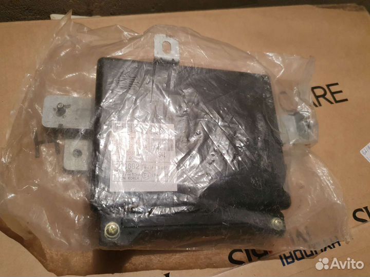 Блок управления центральным замком Hyundai Sonata