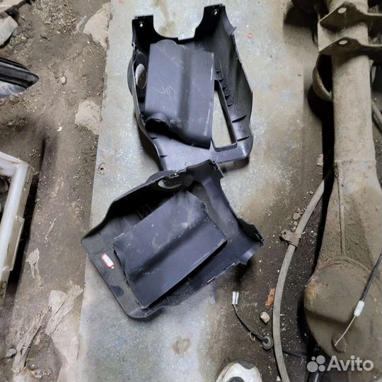 Подрулевой пластик на лиман х50