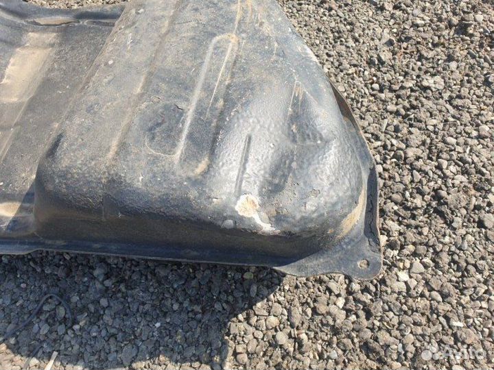 Бак топливный Бензобак Toyota Mark Ii X110 1GFE