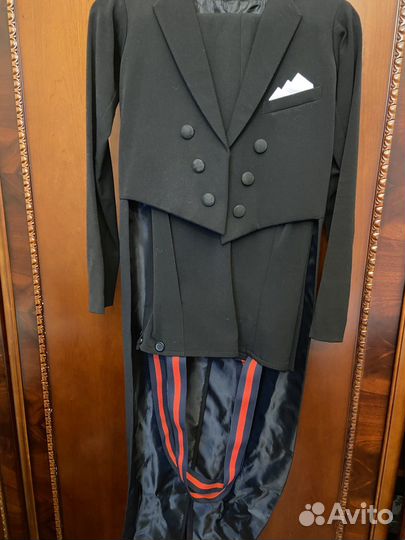 Фрак для бальных танцев