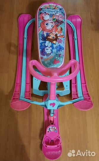 Снегокат Enchantimals, Ника