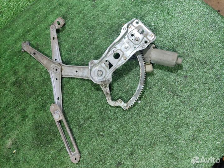 Стеклоподъемник передний левый Mercedes Benz W202