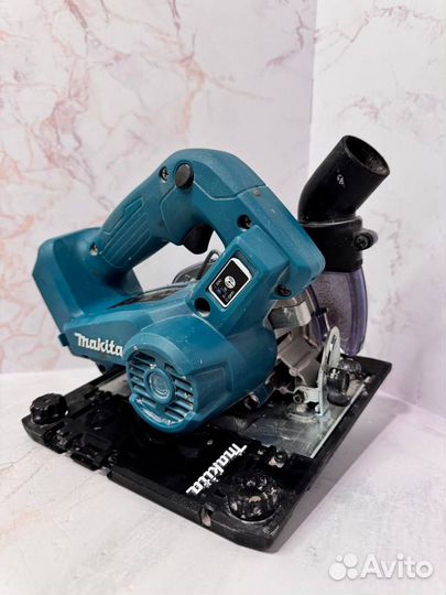 Пила аккумуляторная 125мм Makita DCC500Z