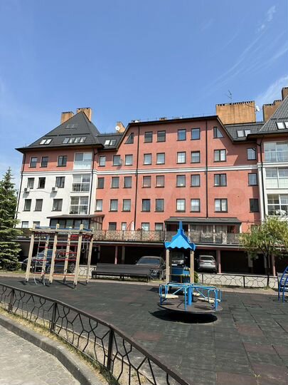5-к. квартира, 145,2 м², 4/5 эт.