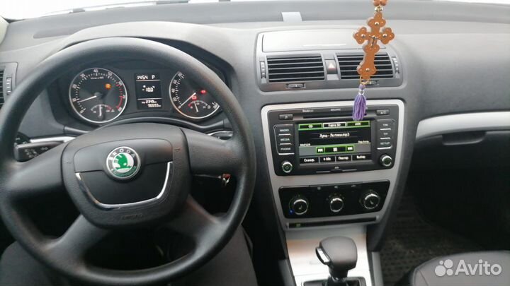 Skoda Octavia 1.6 AT, 2010, 128 000 км