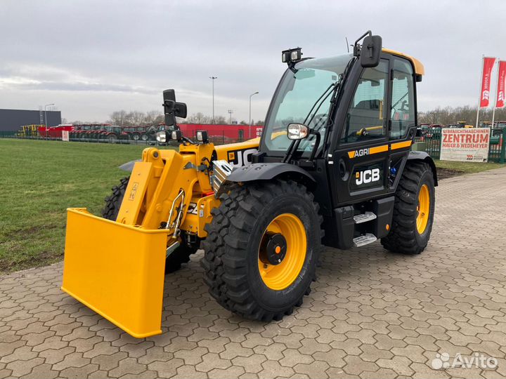 Телескопический погрузчик JCB 532-60 Agri, 2023