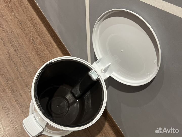 Мусорное ведро