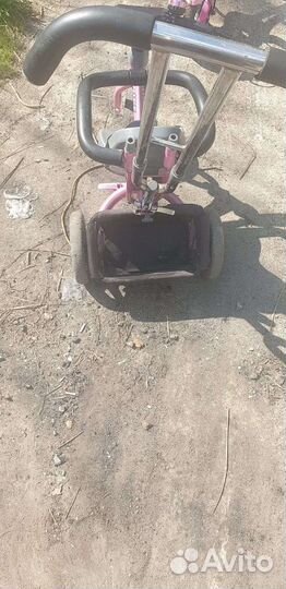 Детский велосипед с ручкой