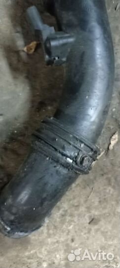 Патрубок интеркулера для VW Transporter T5 1.9