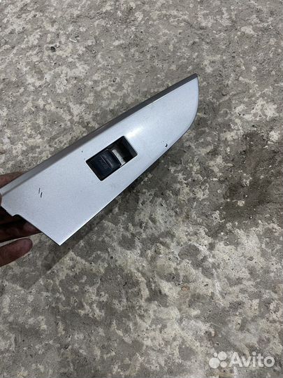 Кнопка стеклоподъемника toyota land cruiser 200